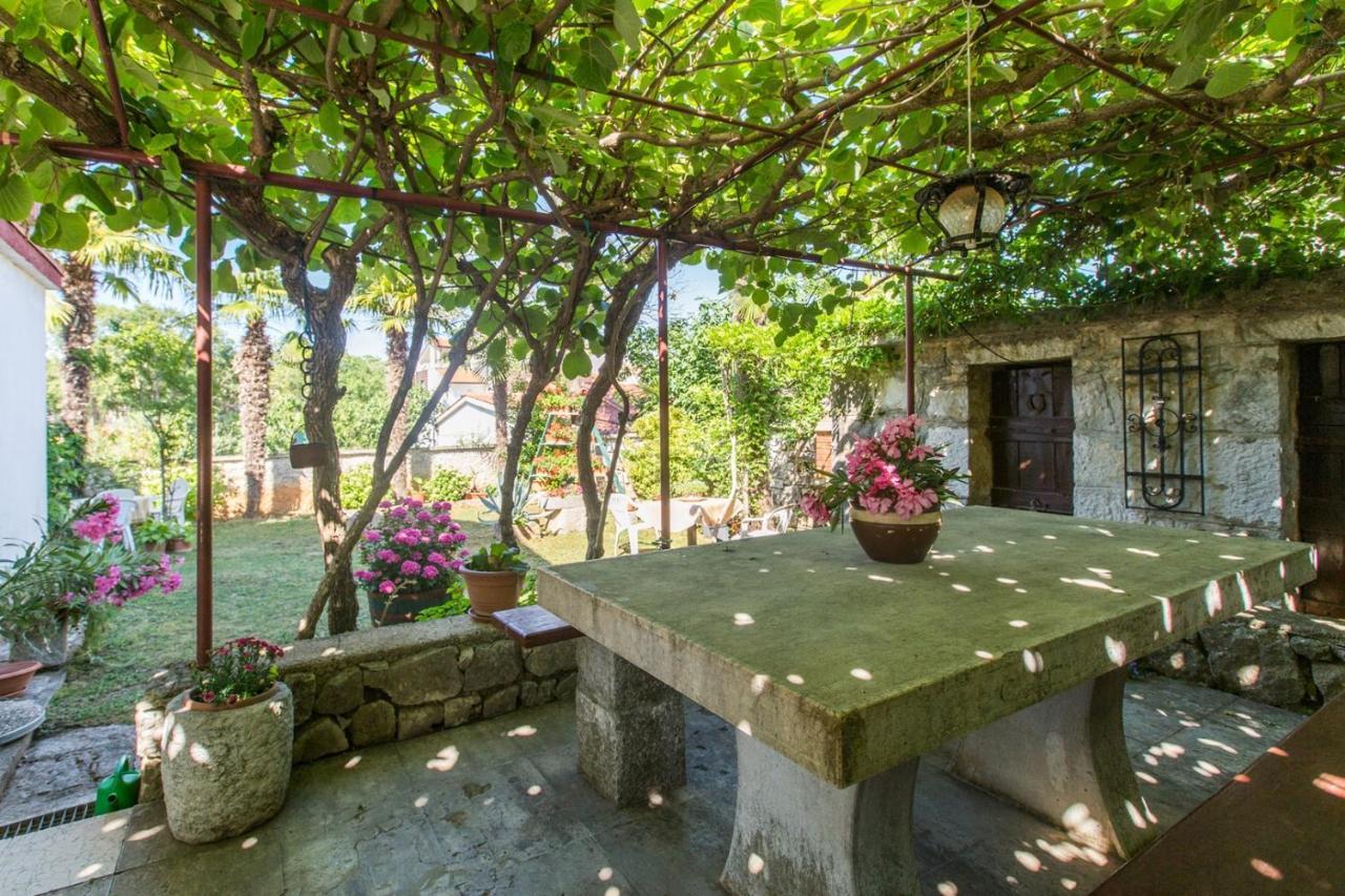 Anamarija Apartments Near The Beach And The Fantastic Adria Sea With Over 10 Small Islands Close By Funtana Bagian luar foto