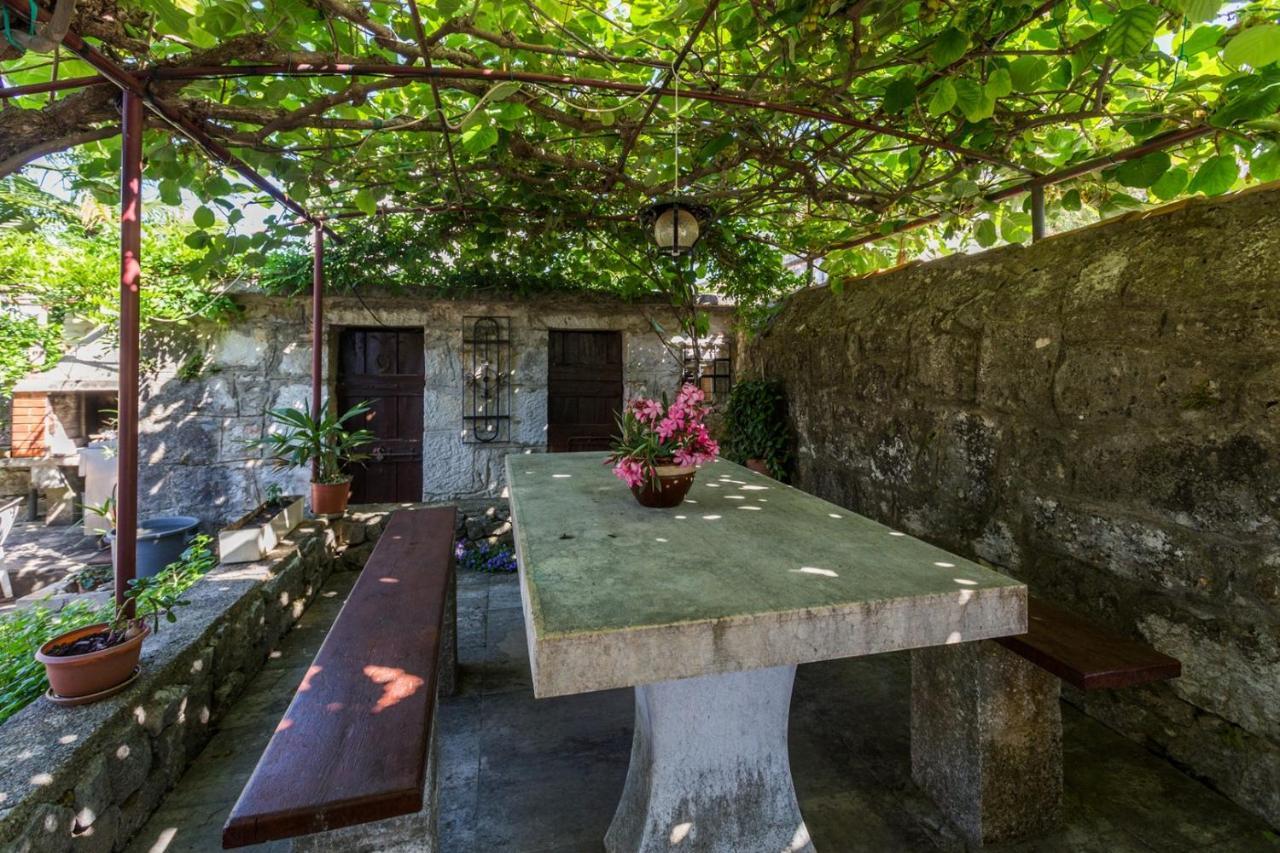 Anamarija Apartments Near The Beach And The Fantastic Adria Sea With Over 10 Small Islands Close By Funtana Bagian luar foto