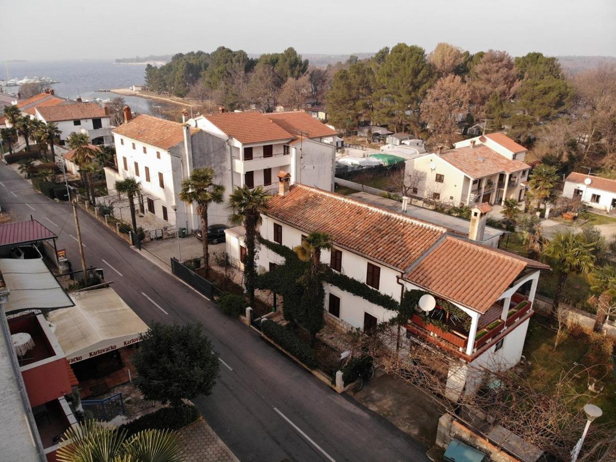 Anamarija Apartments Near The Beach And The Fantastic Adria Sea With Over 10 Small Islands Close By Funtana Bagian luar foto