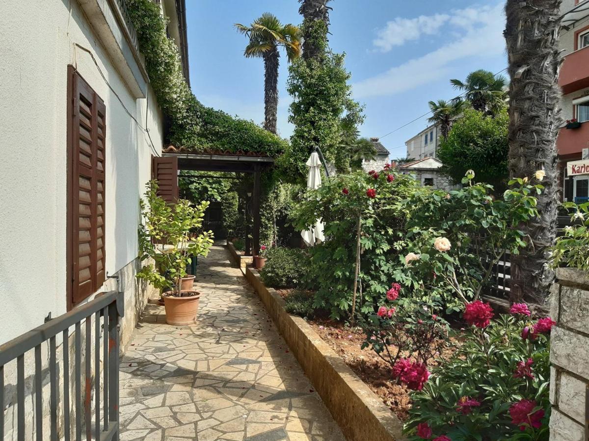 Anamarija Apartments Near The Beach And The Fantastic Adria Sea With Over 10 Small Islands Close By Funtana Bagian luar foto